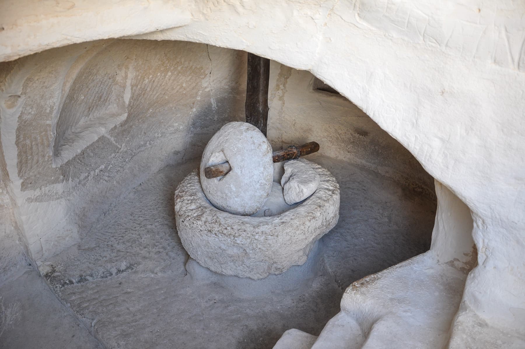 Olive Press Crushing