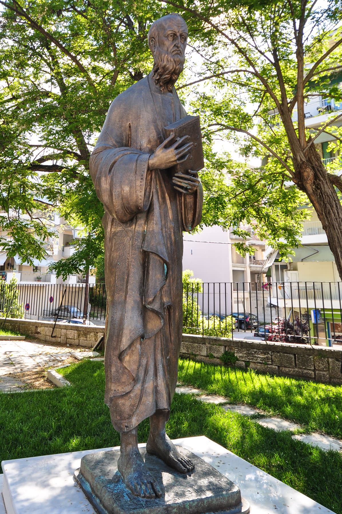 Statue of Paul
