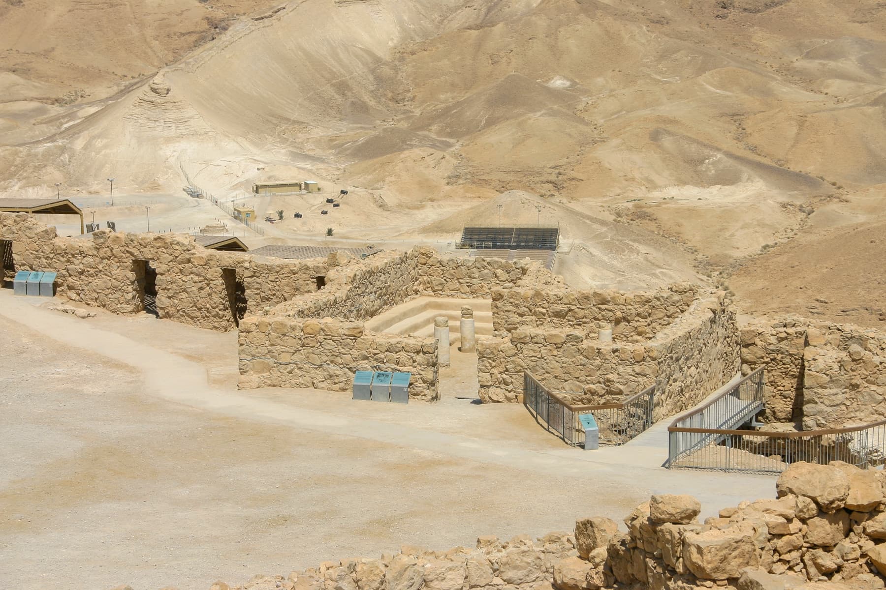 Masada Structures on Plateau