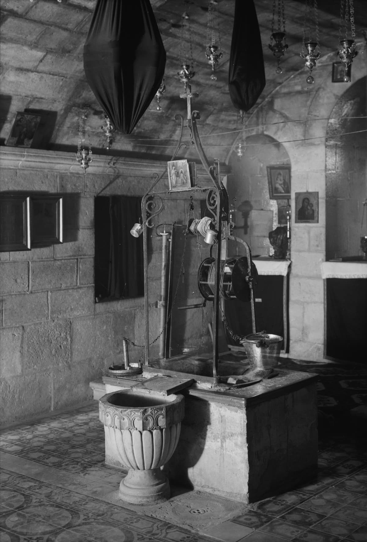 Grotto & Well 1934