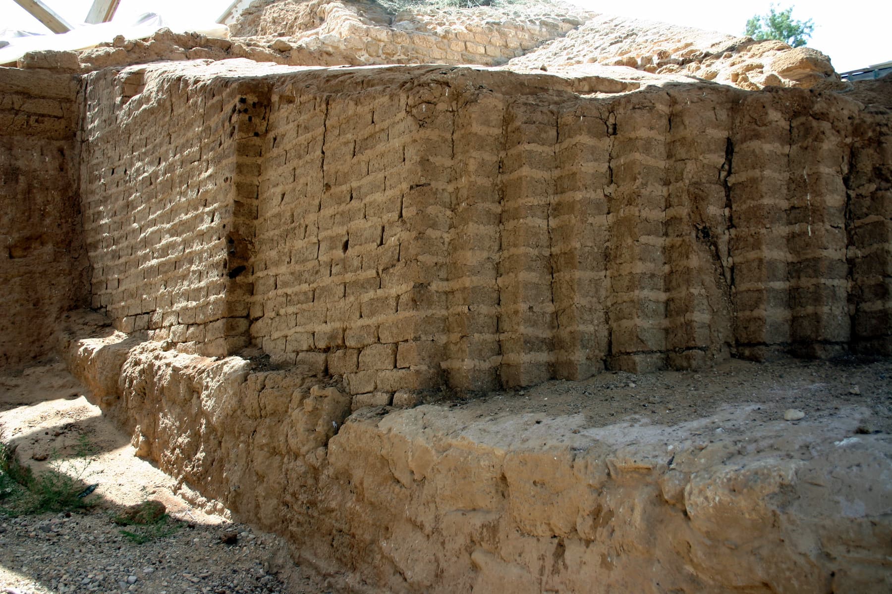 MB II Gate – Mud Brick
