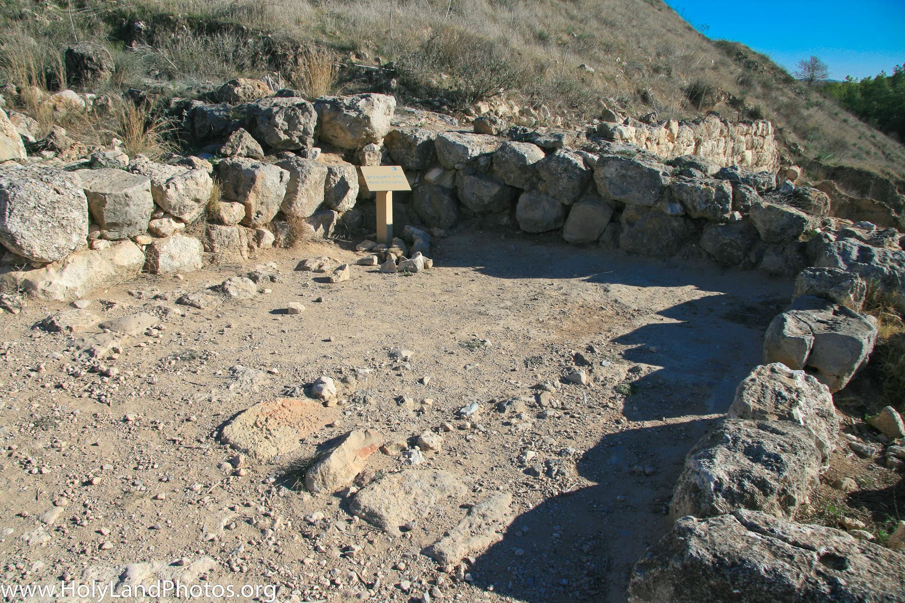 Israelite Gate Chamber (Ostraca)