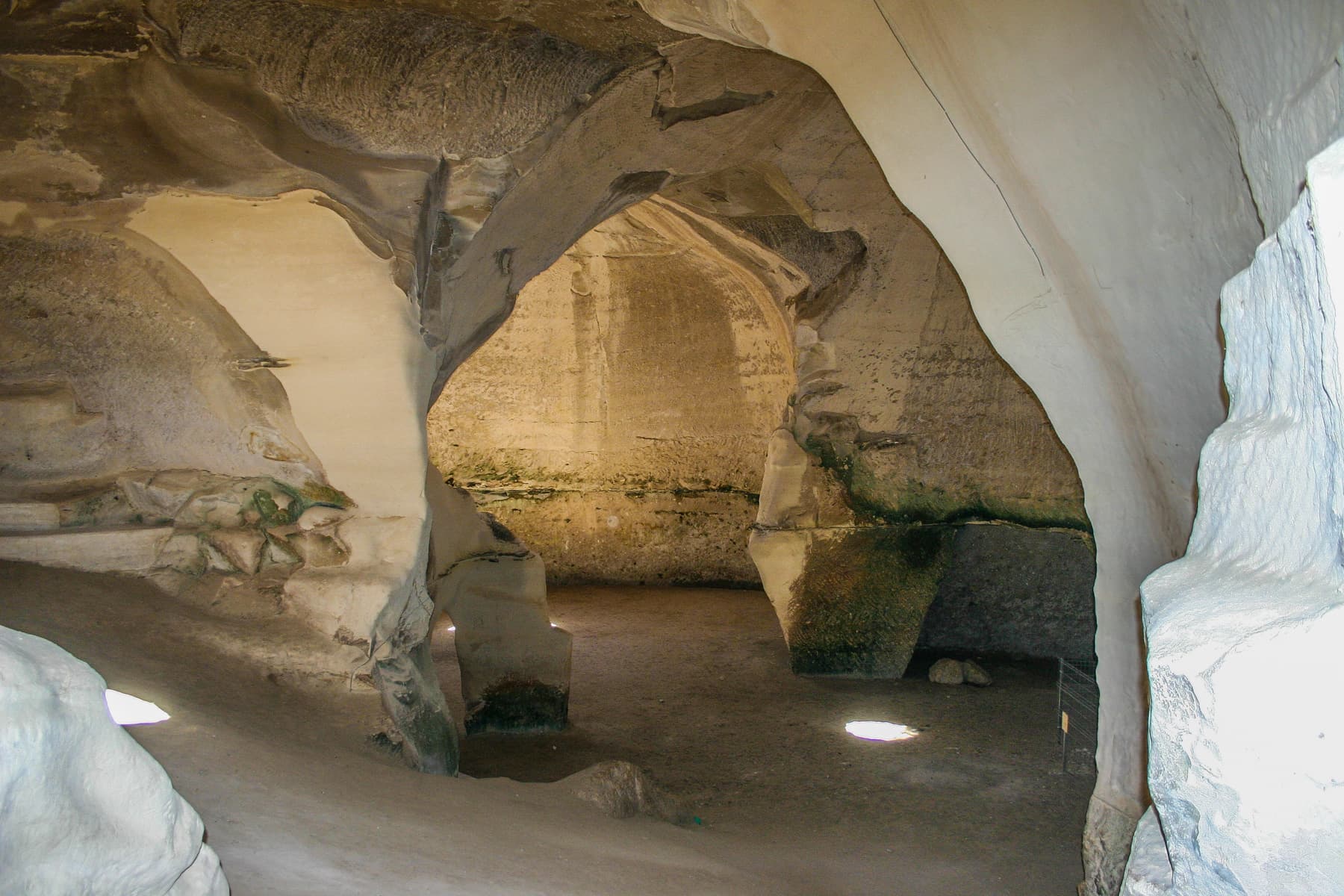 Bell Shaped Caves 2
