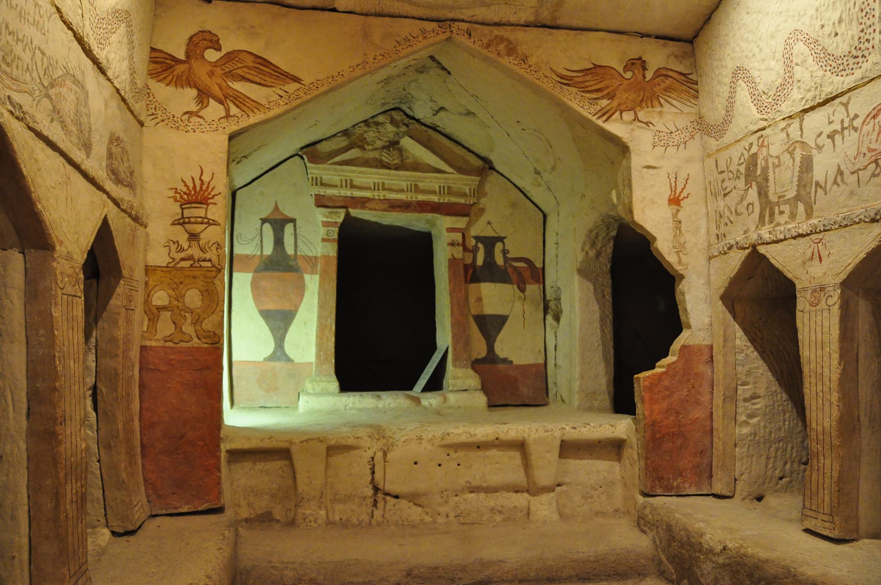 Tomb I Major Burial Chamber
