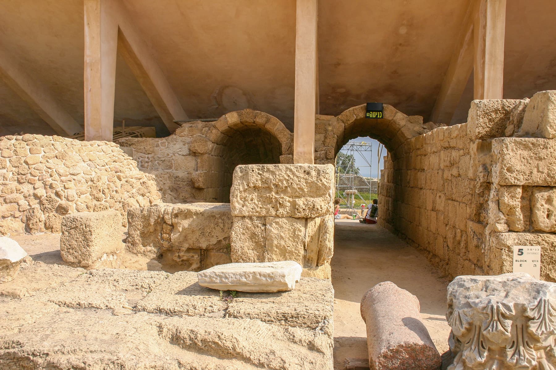 Entrance/Vomitorium