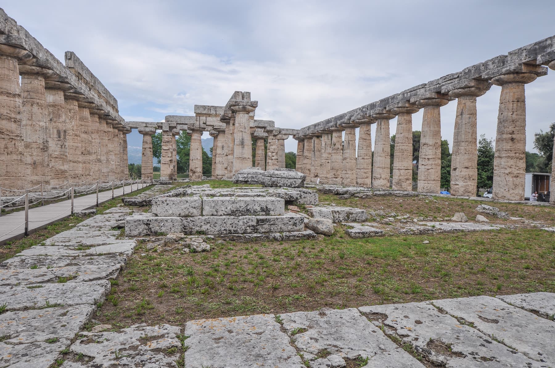 First Temple of Hera I Interior