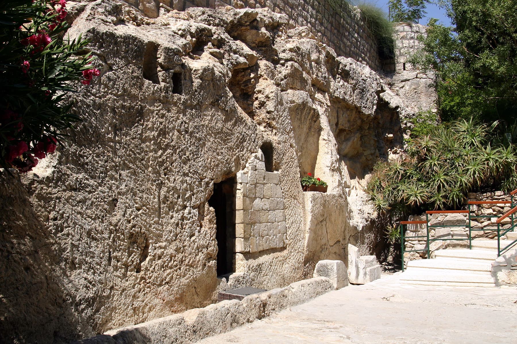 Garden Tomb Exterior