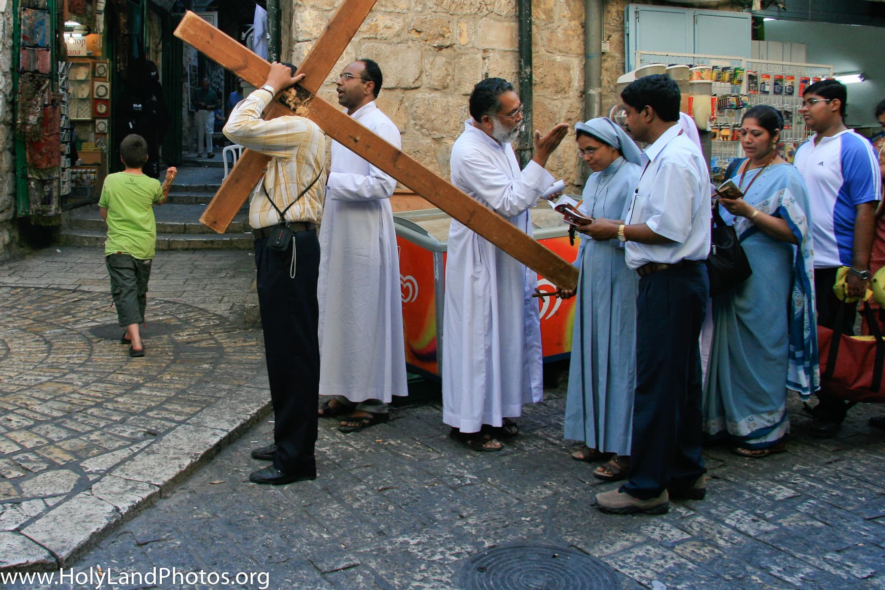 Procession 2