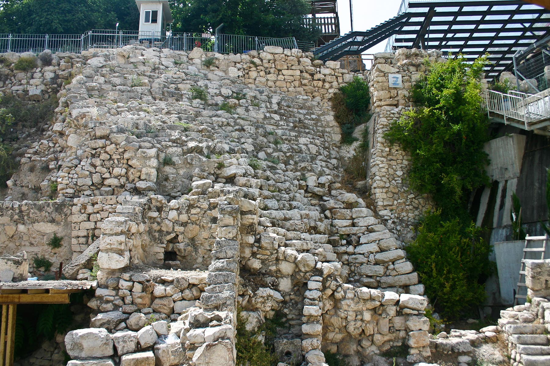 Step Stone Structure