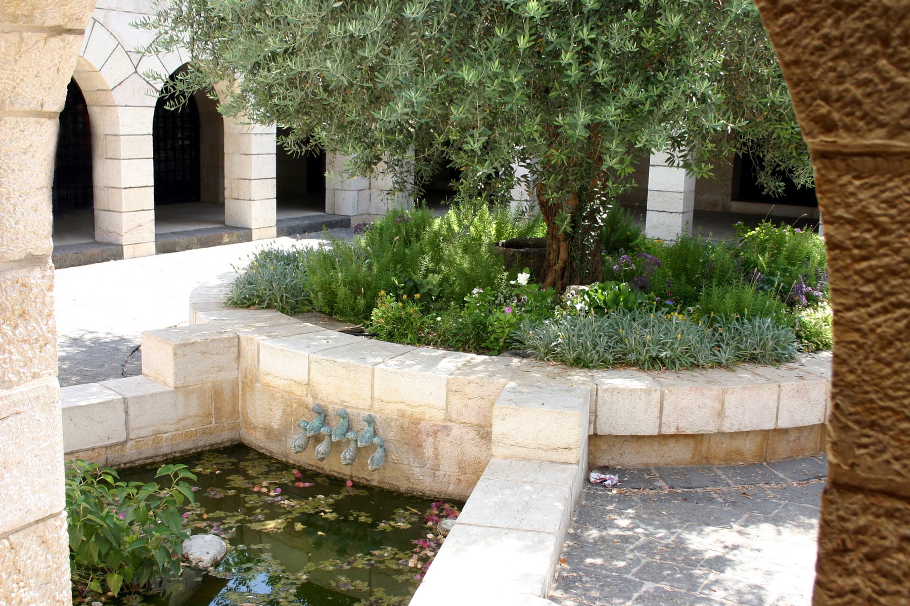 Atrium 2