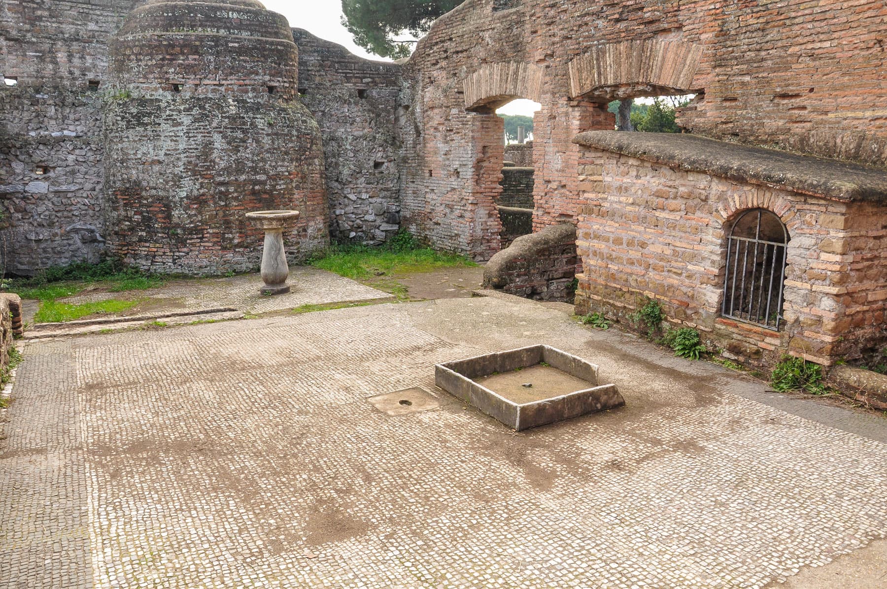 Thermopolium Courtyard