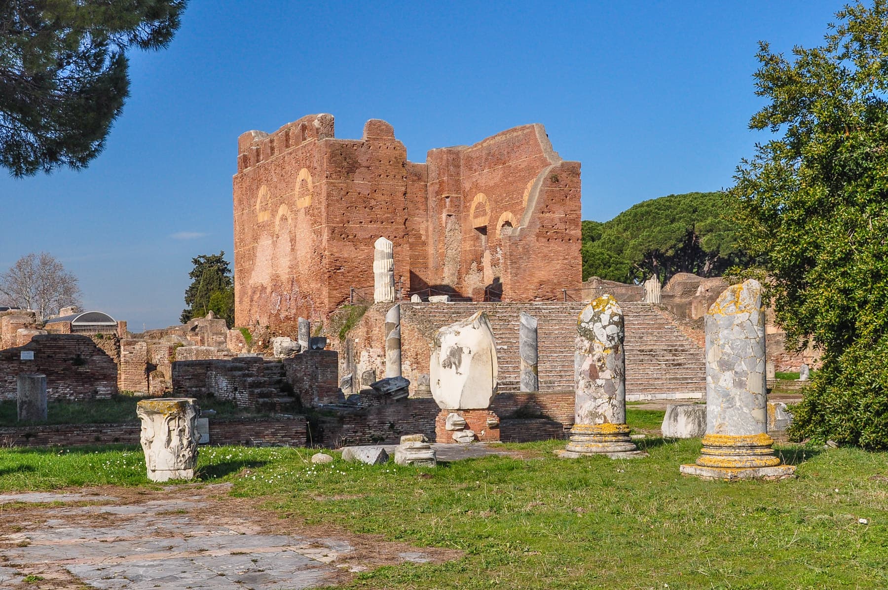 Capitolium Exterior