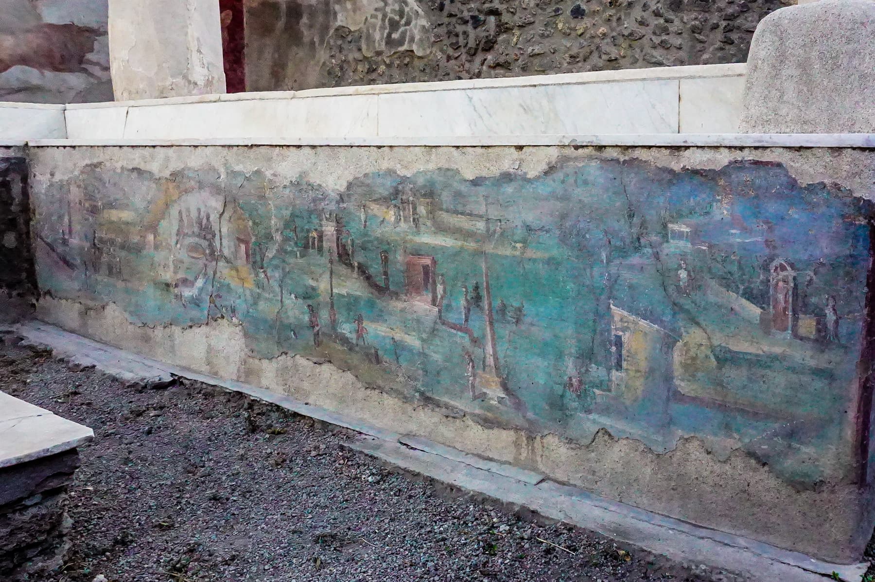 Triclinium Fresco West