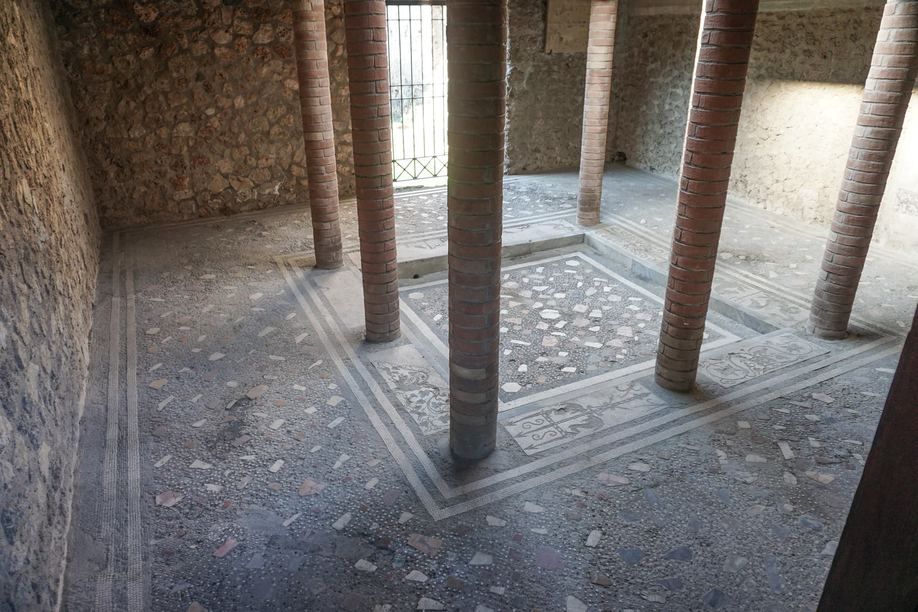 Small Atrium