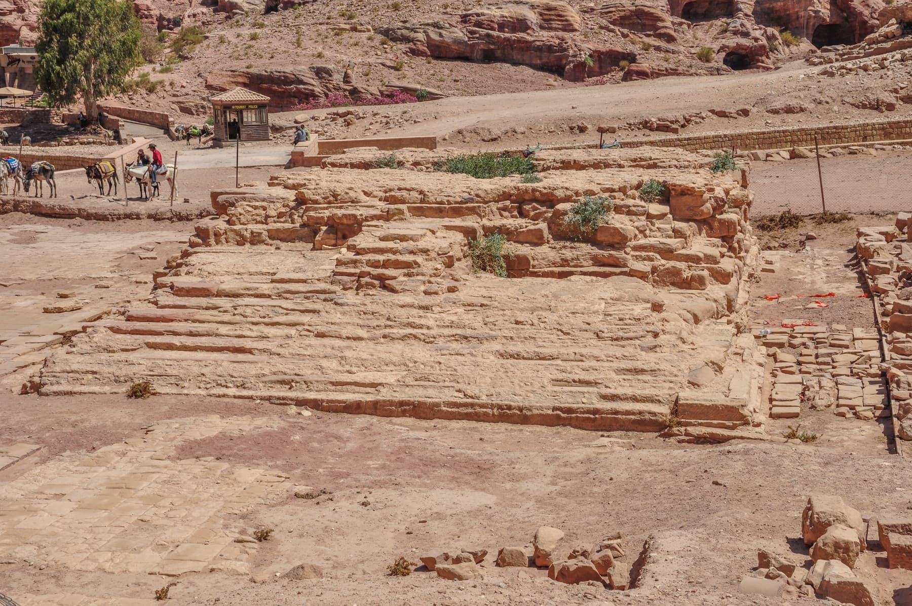 Qasr al-Bint Altar