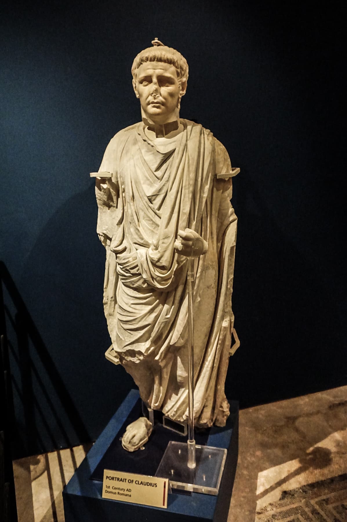 Statue of Claudius