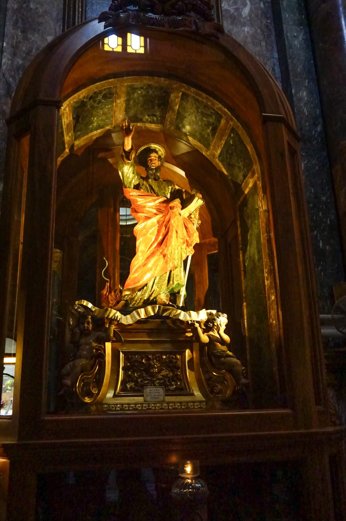 Statue