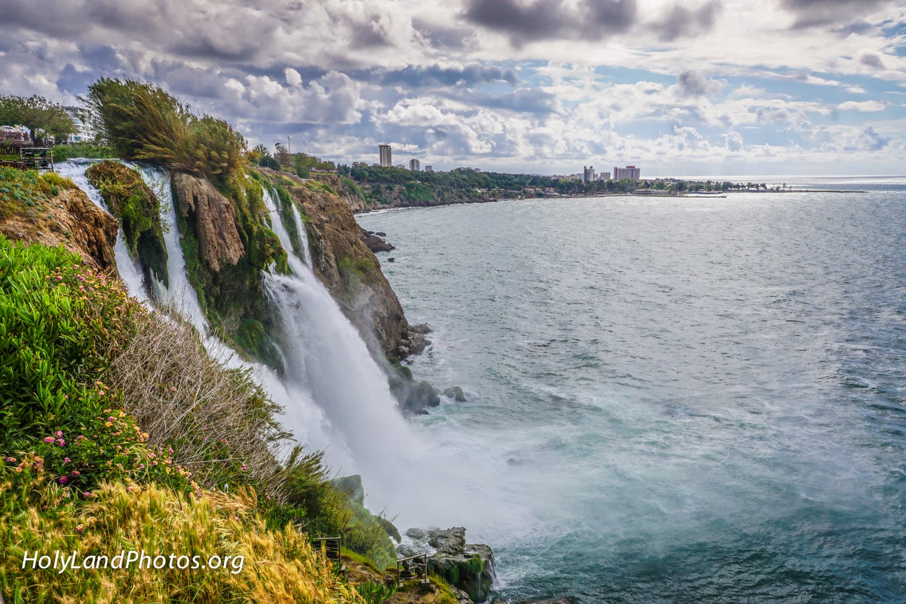 Düden Waterfalls and Harbor