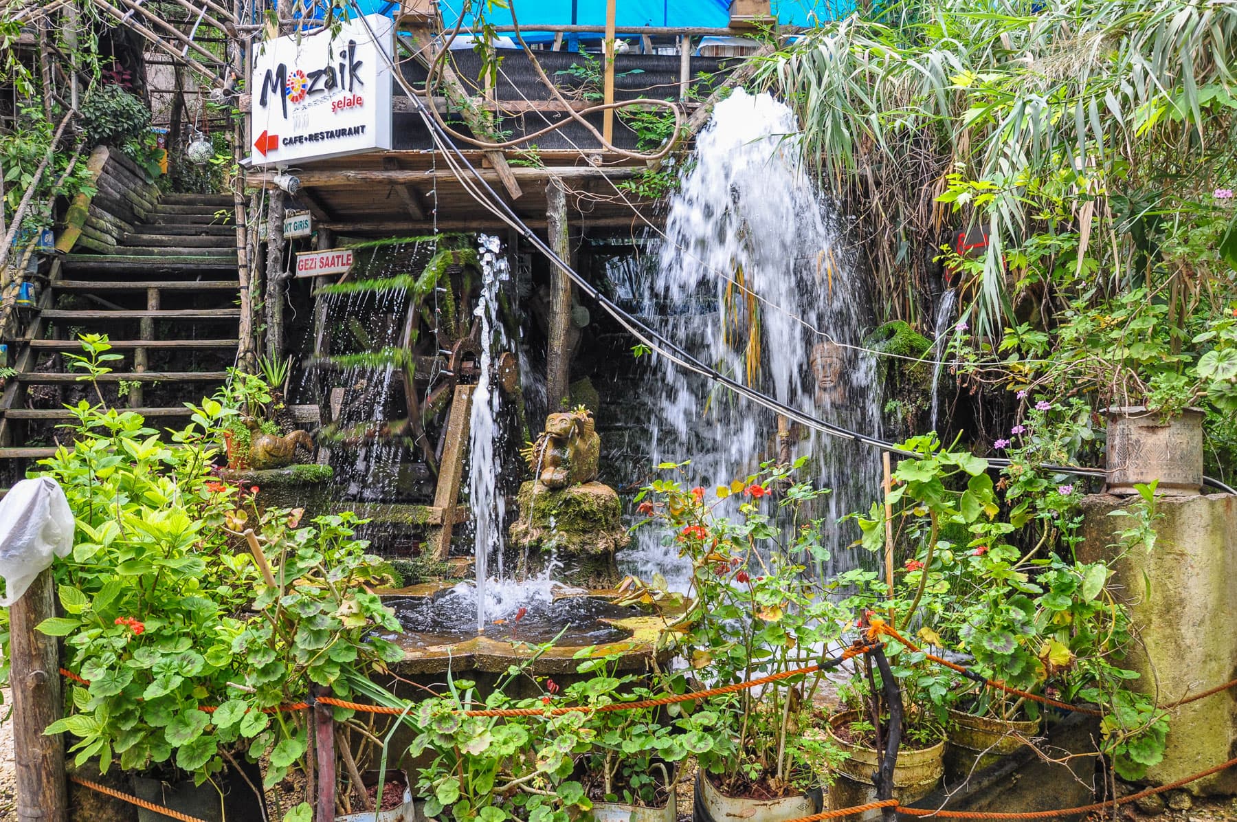 Daphne Waterfalls 2