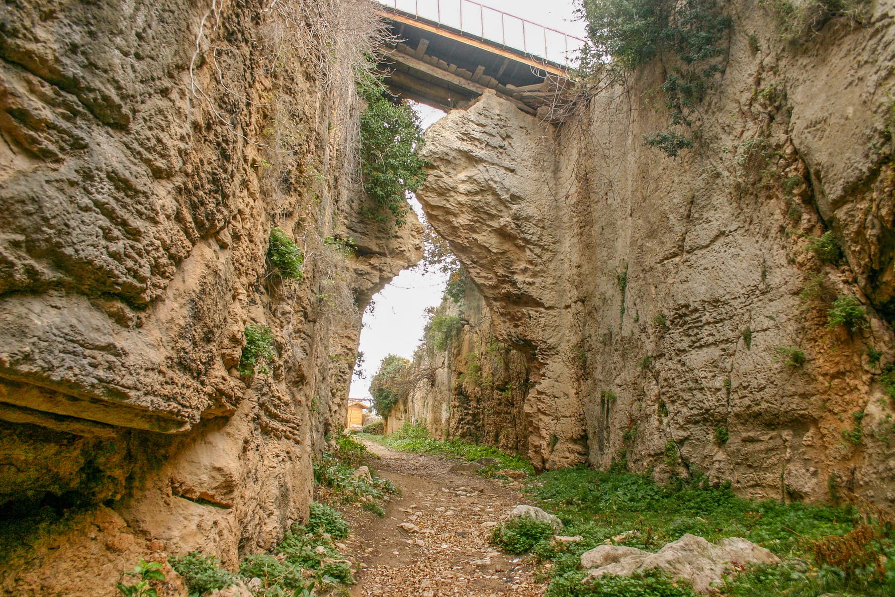 Tunnel 1
