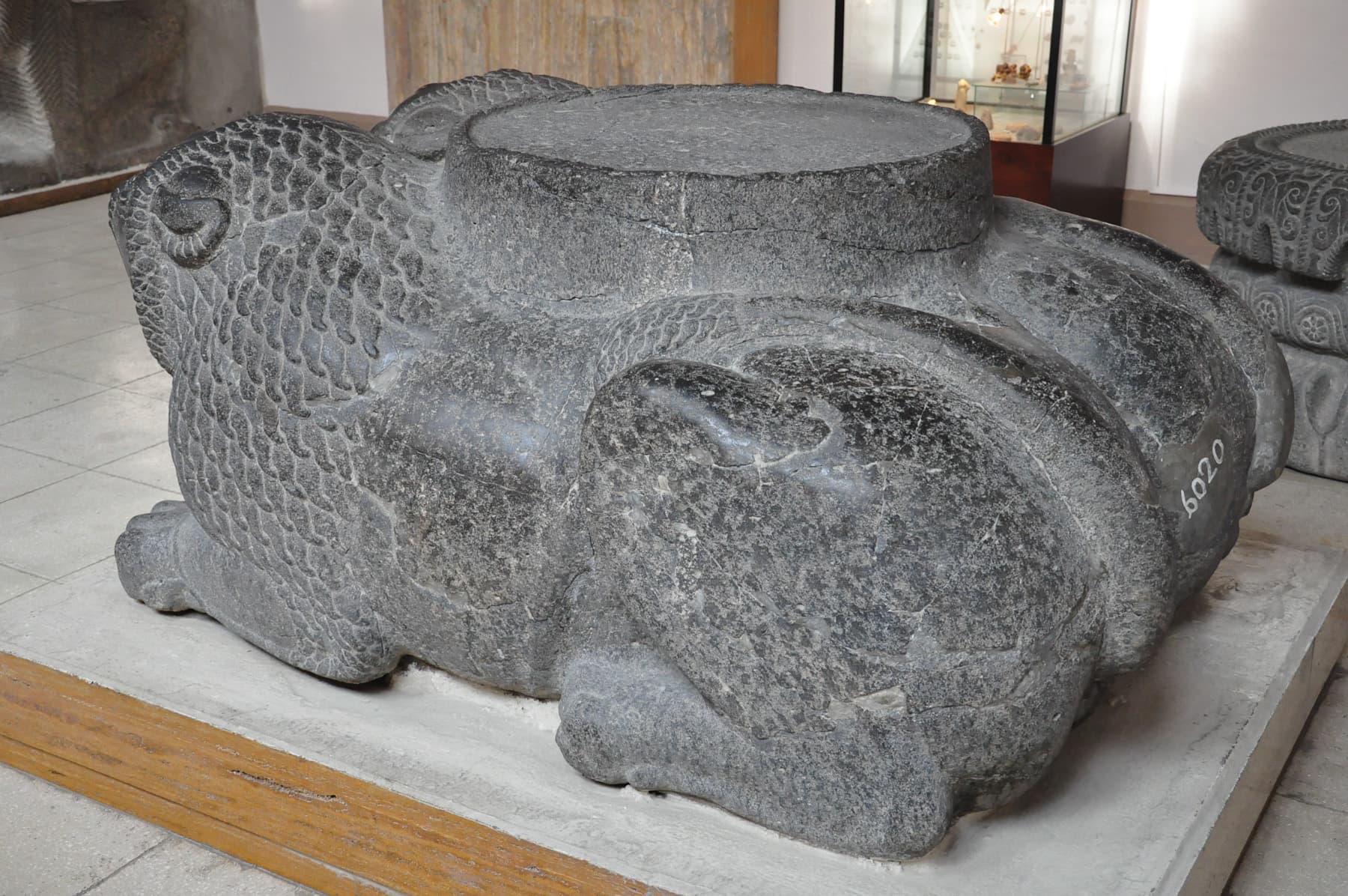 Pair of Lions Column Base 2