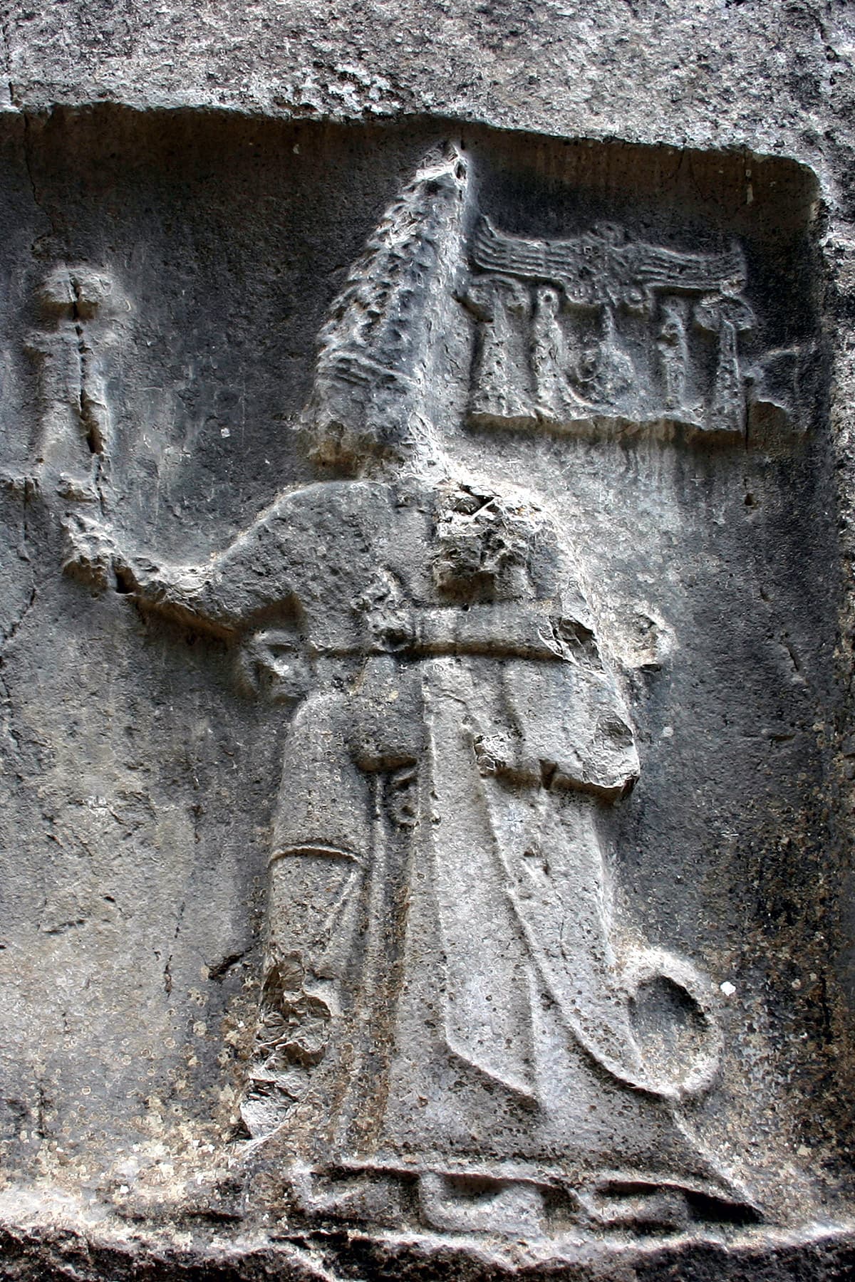 Sharruma and Tudhaliya IV Detail