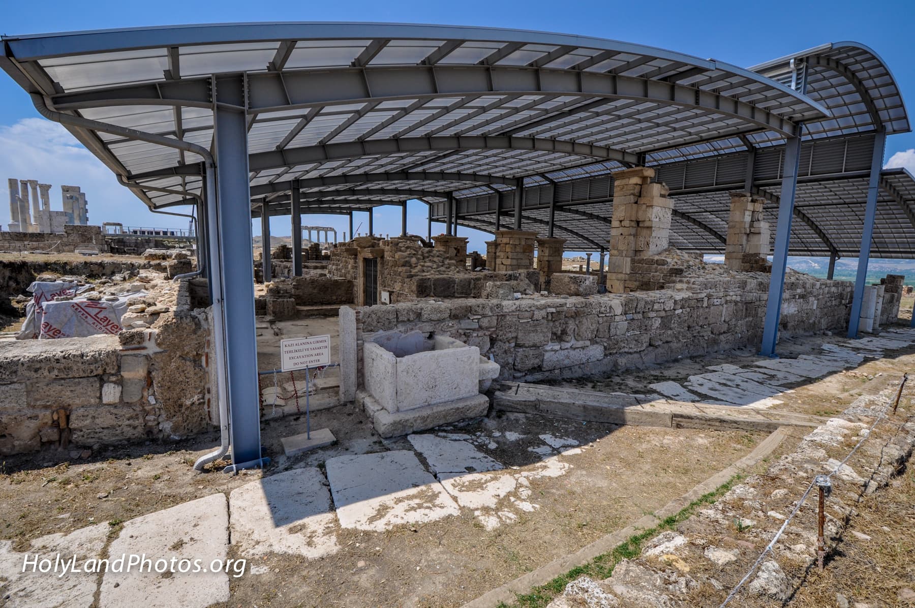 Basilica East Side