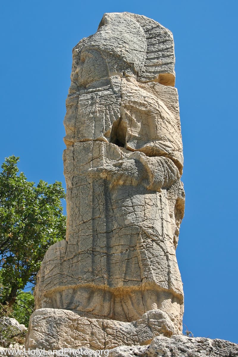 Arsameia Statue