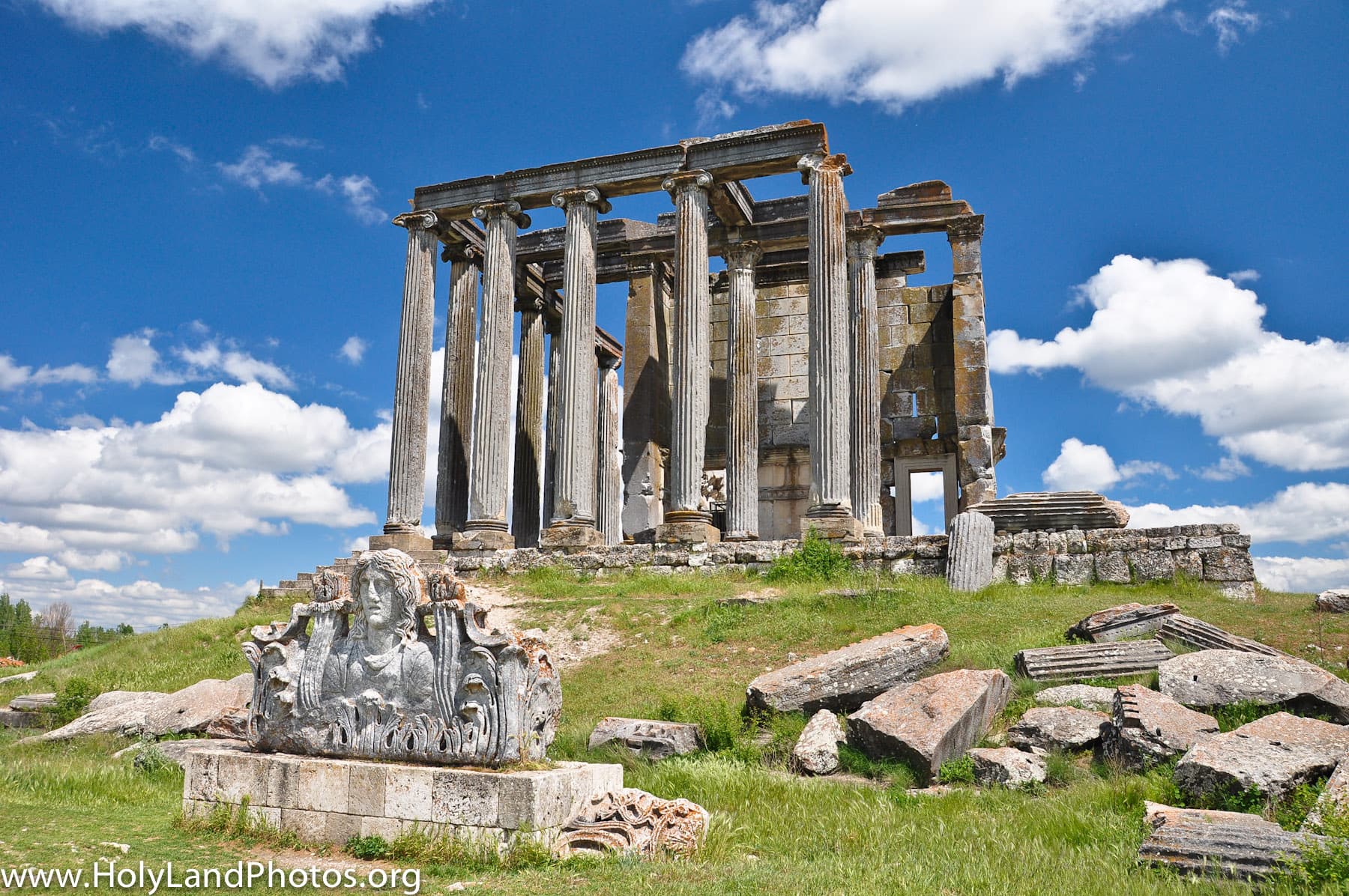 Temple of Zeus Detail