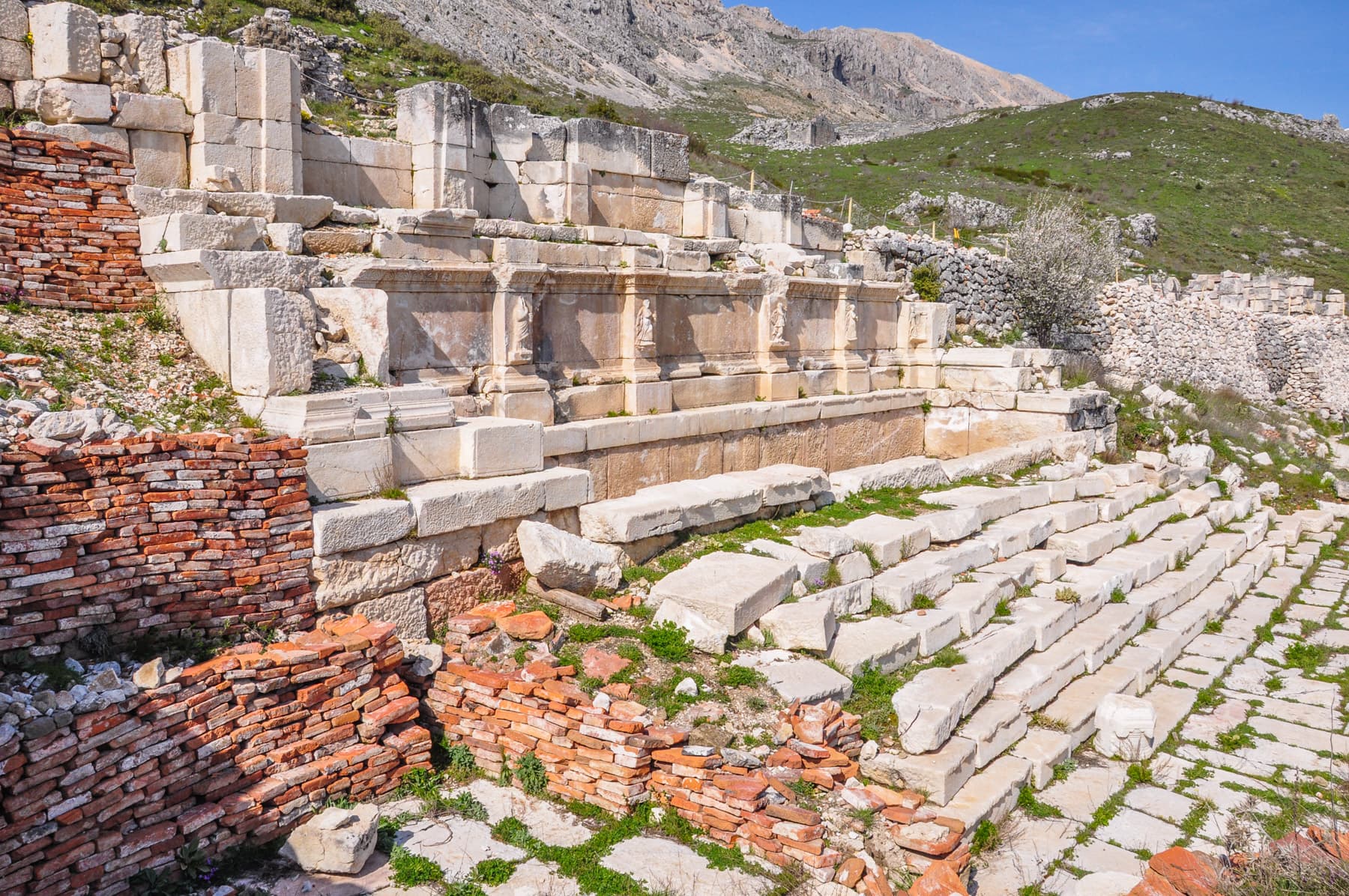 Middle Nymphaeum 2