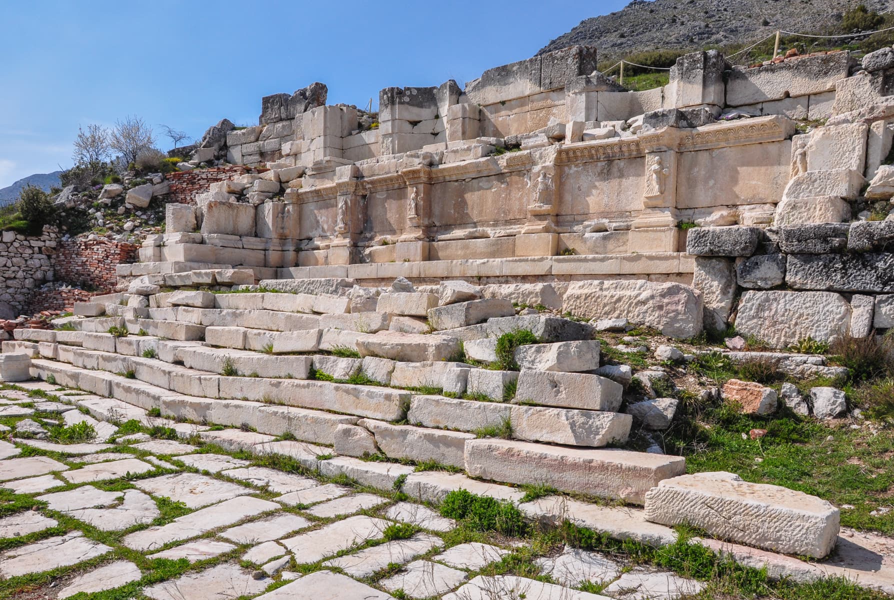 Middle Nymphaeum 1