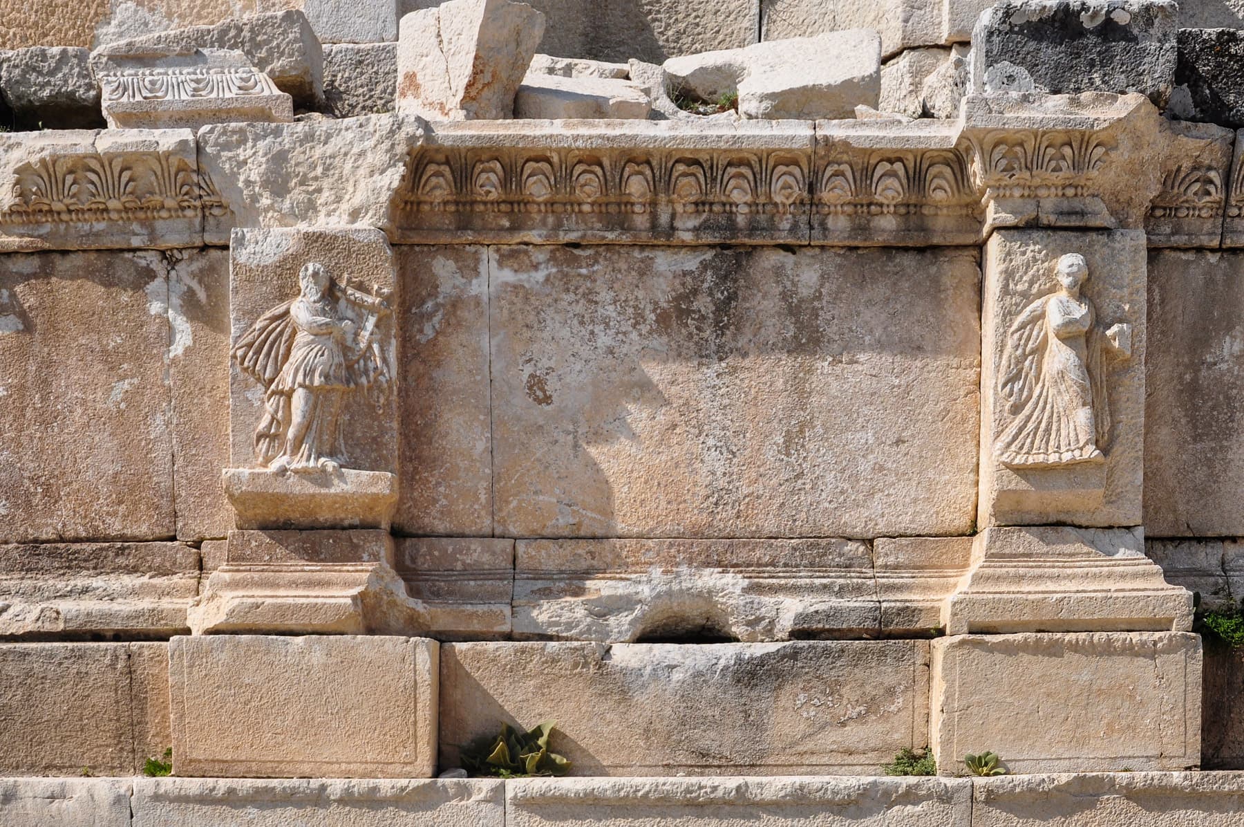 Female Figures 1