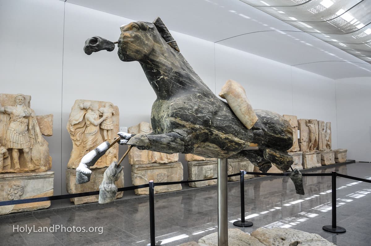 Galloping Horse 1