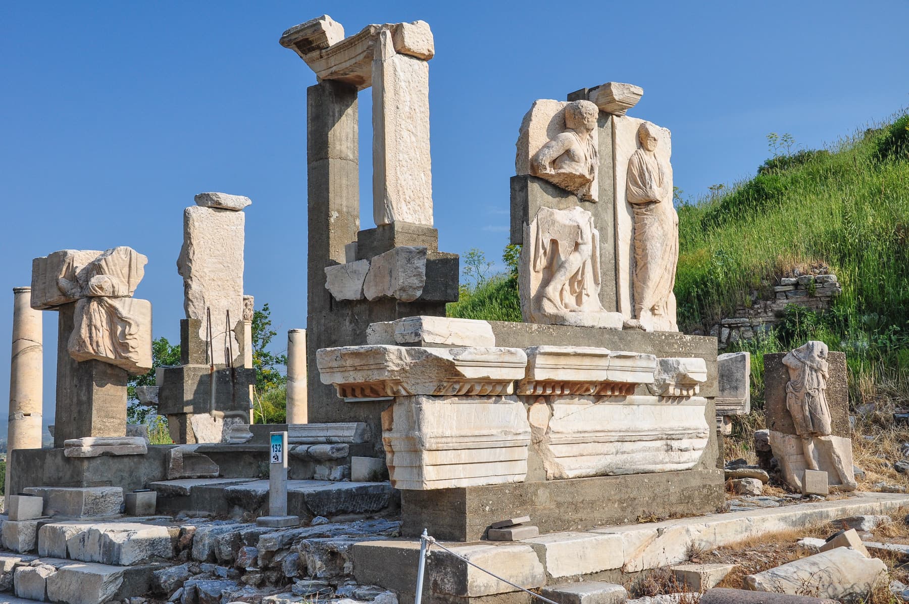 Memmius Monument