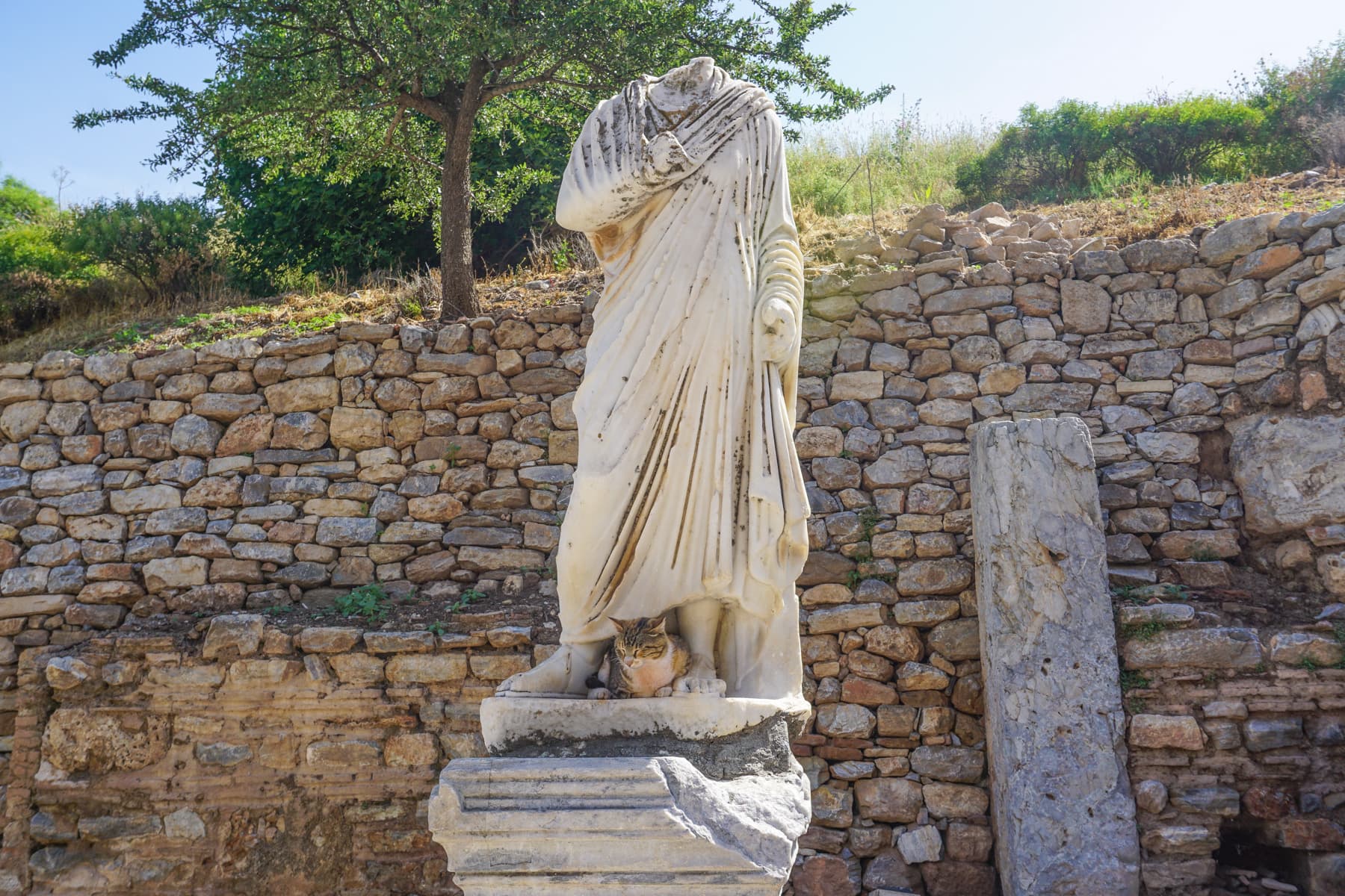 Statue