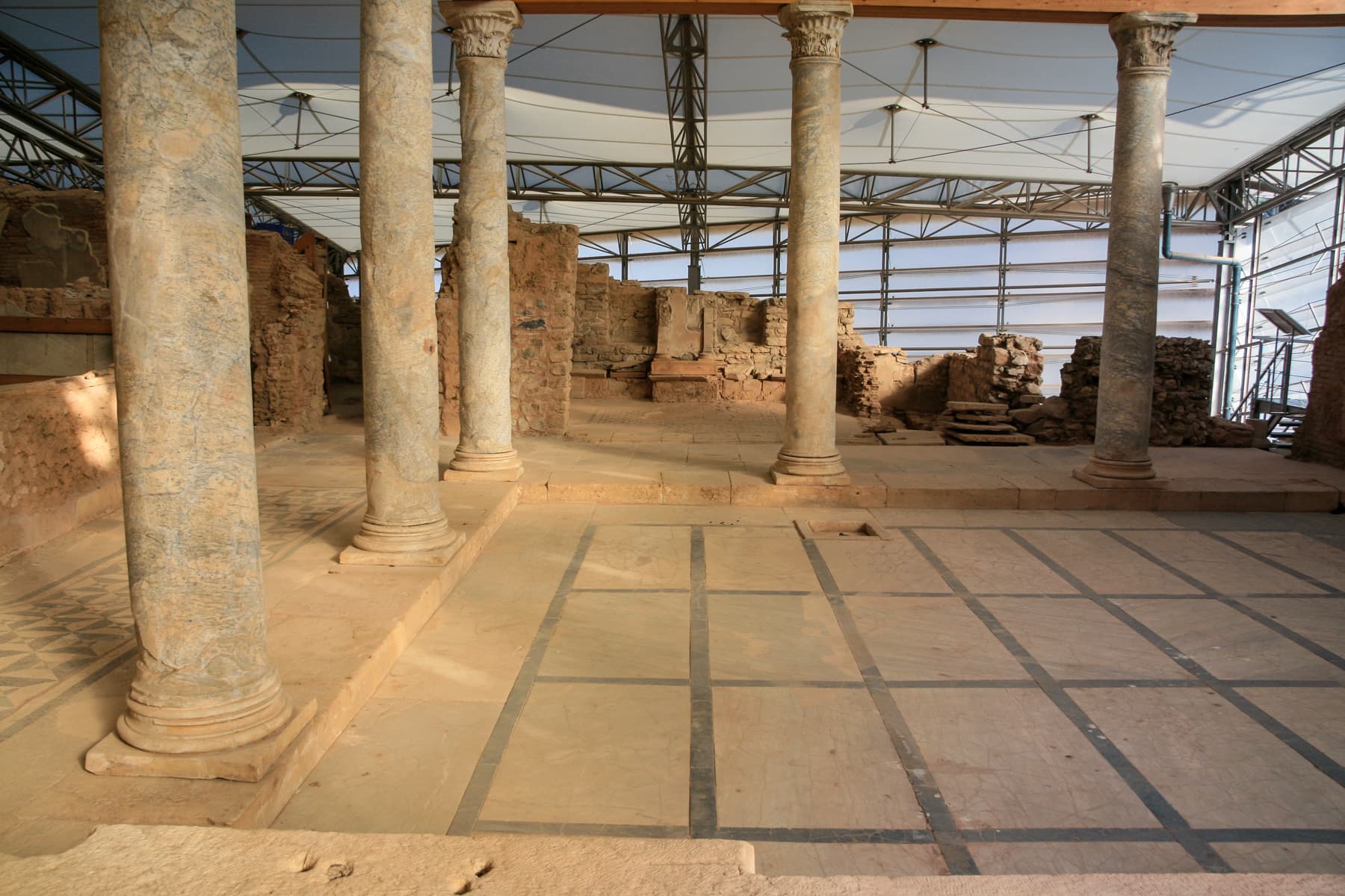 TH6  Peristyle Courtyard