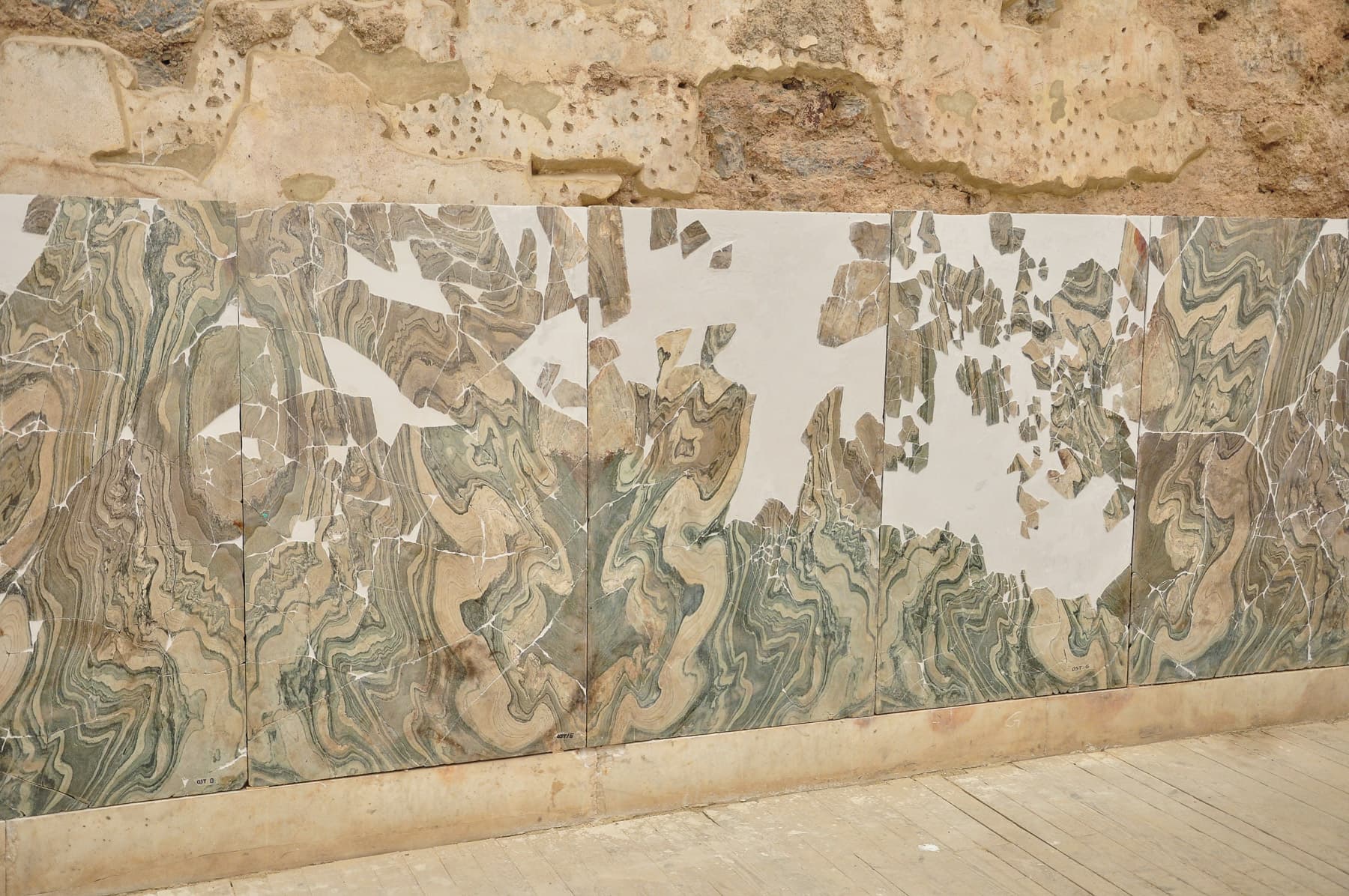 TH6  Marble Wall