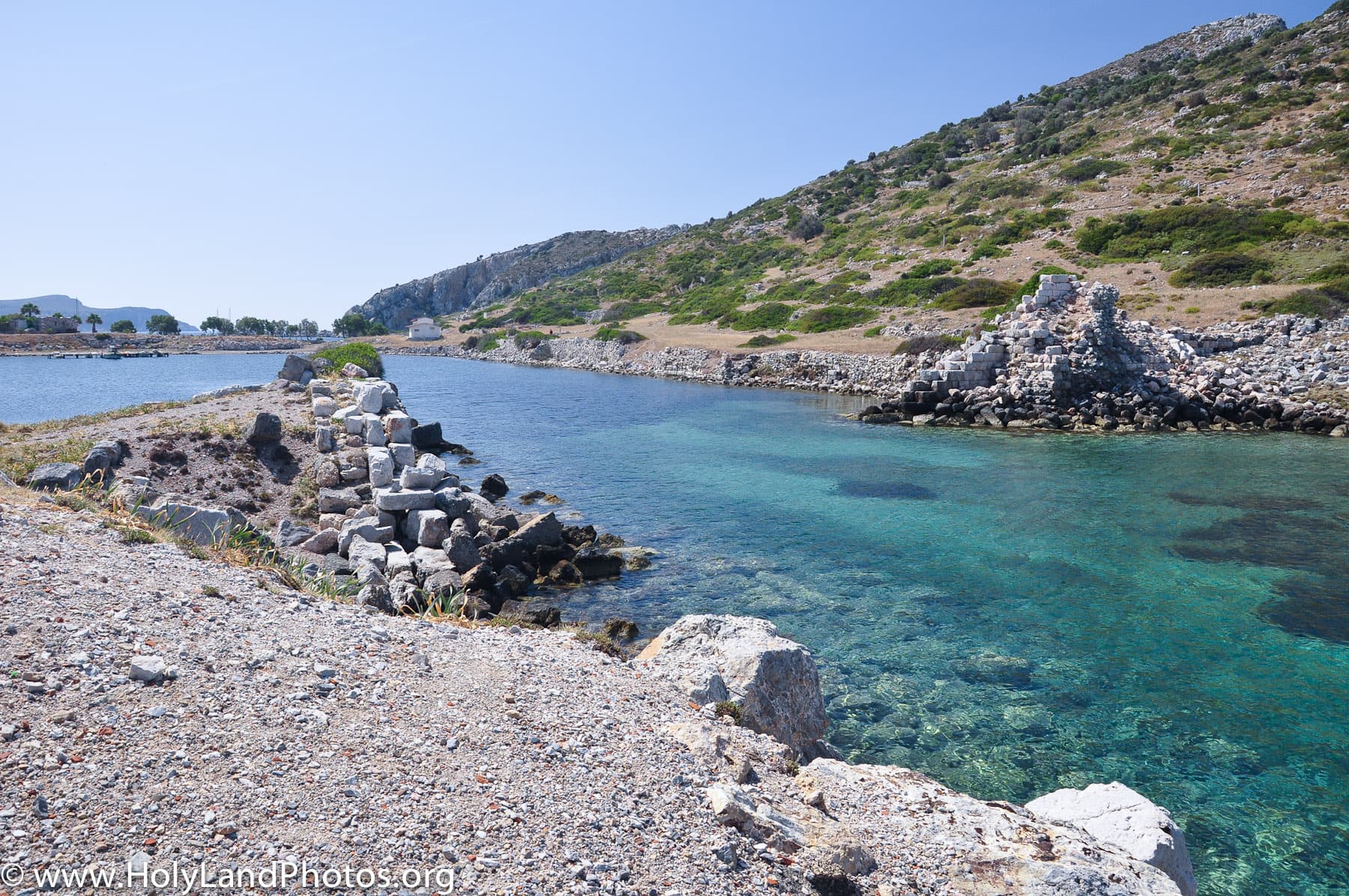 Entrance to Western Harbor