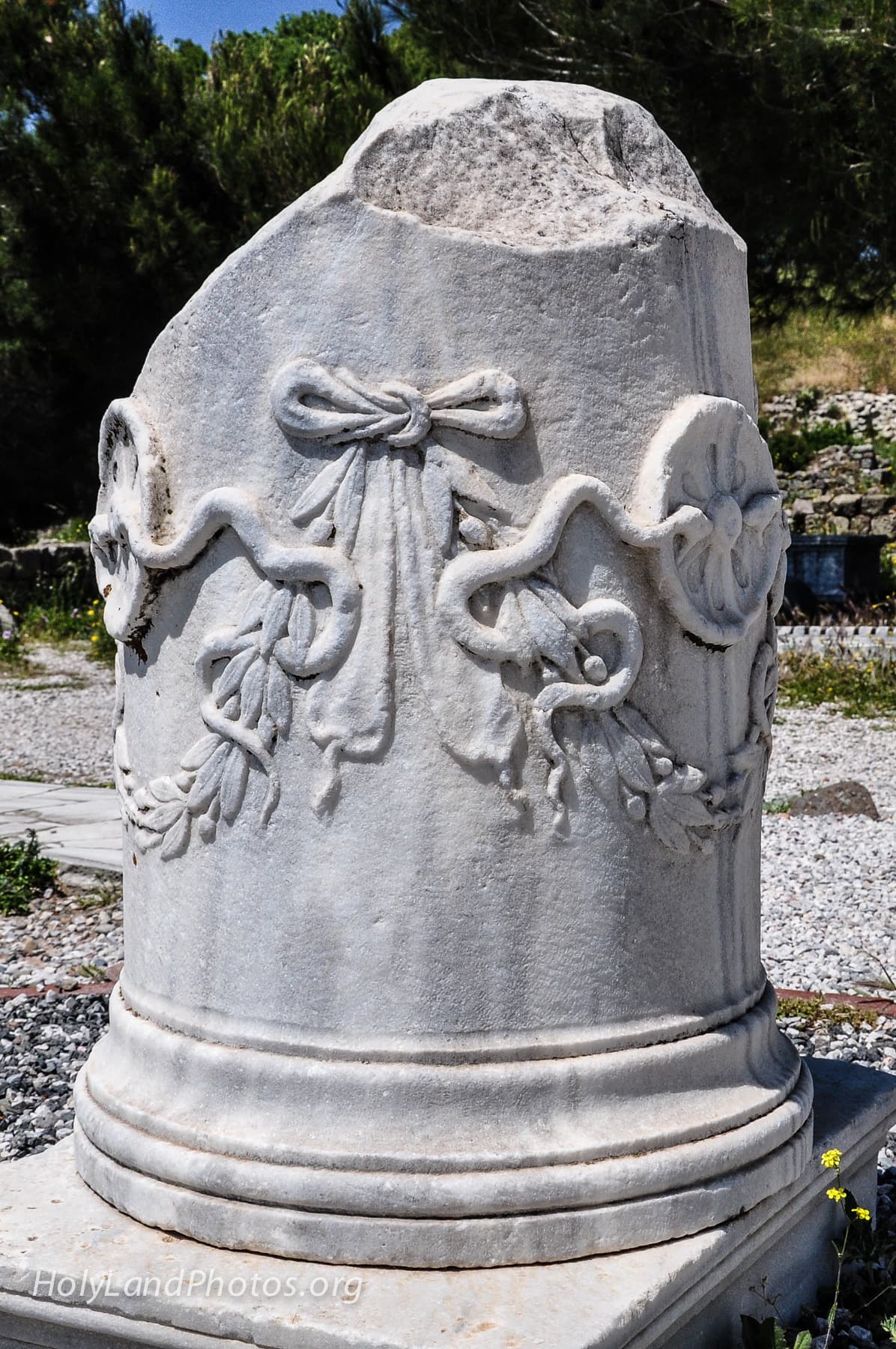 Propylon Altar