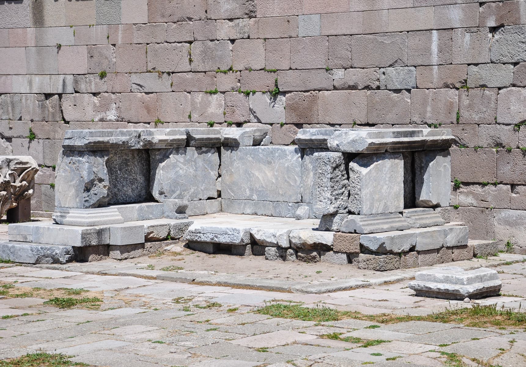 Temple of Trajan (Altar)