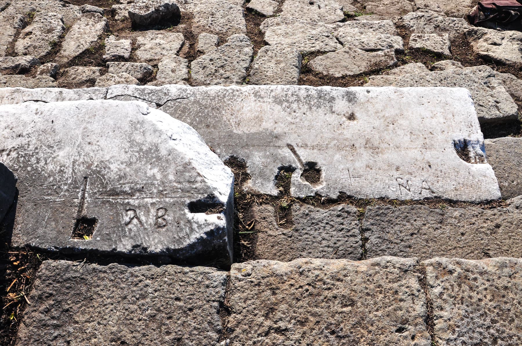 Dionysus Temple Stoneworkers' Marks