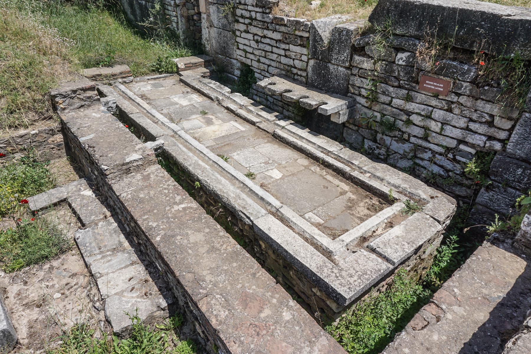 Latrine