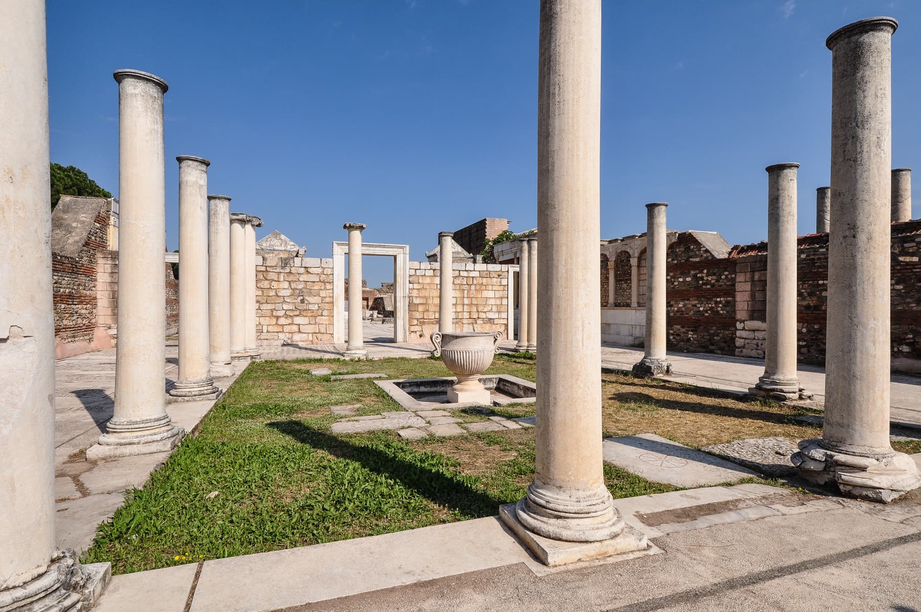 Synagogue Forecourt