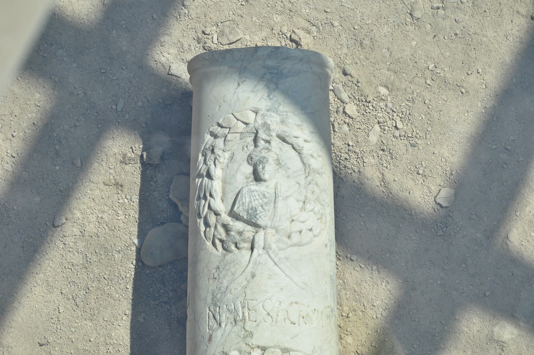 Column A Artemis (?)