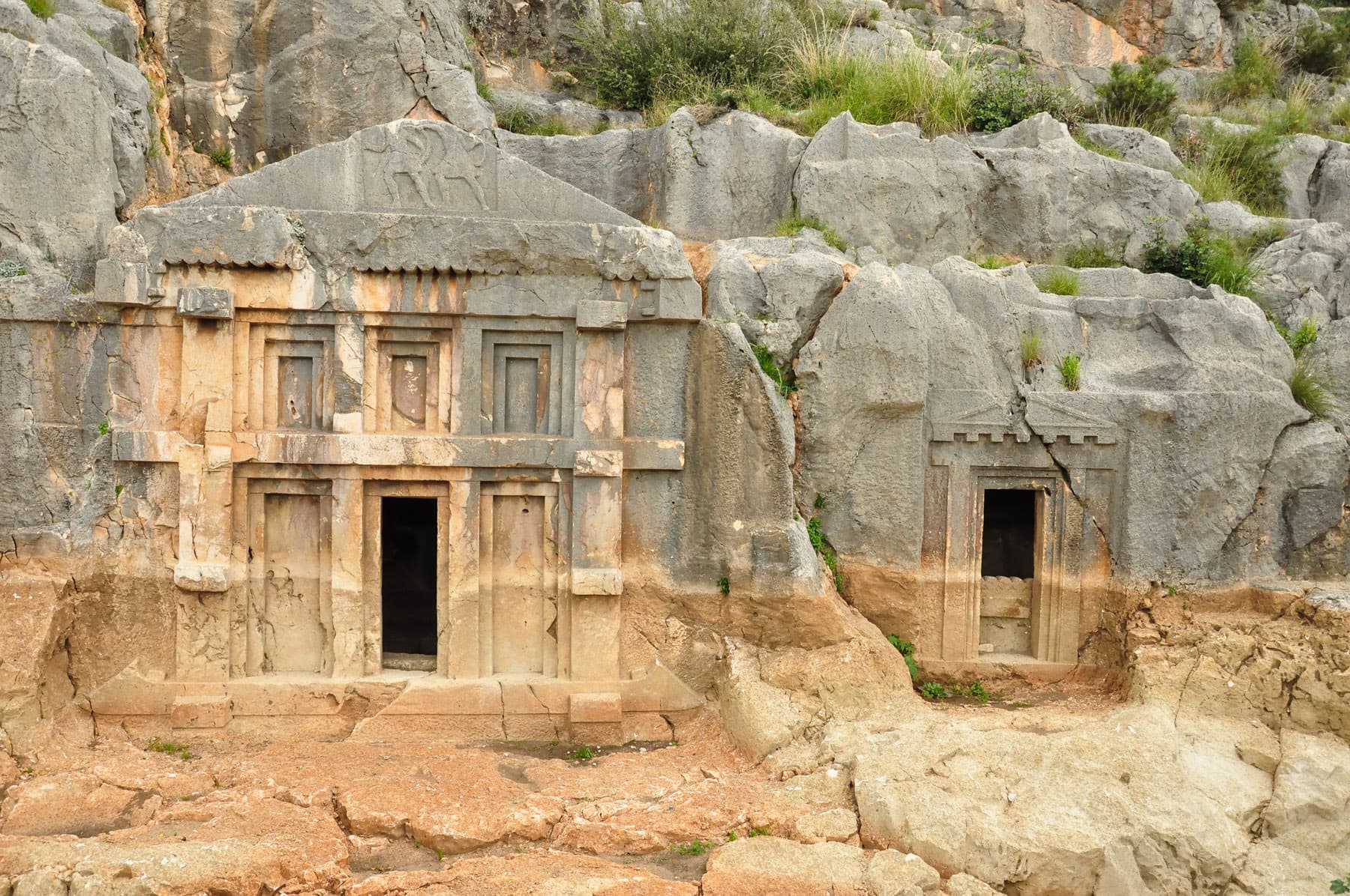 Tomb with Soldiers