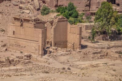 Petra Qasr al-Bint